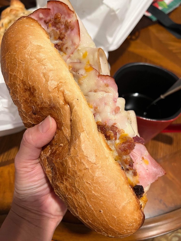 Me-n-Ed's Pizzeria