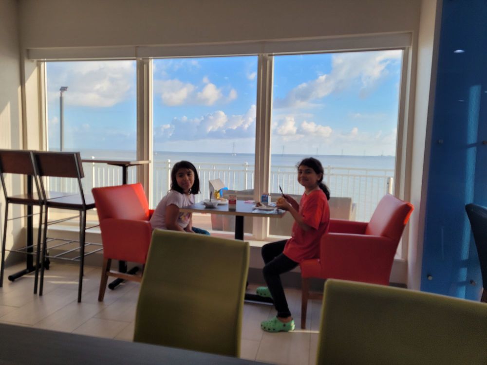 Holiday Inn Express & Suites Port Lavaca