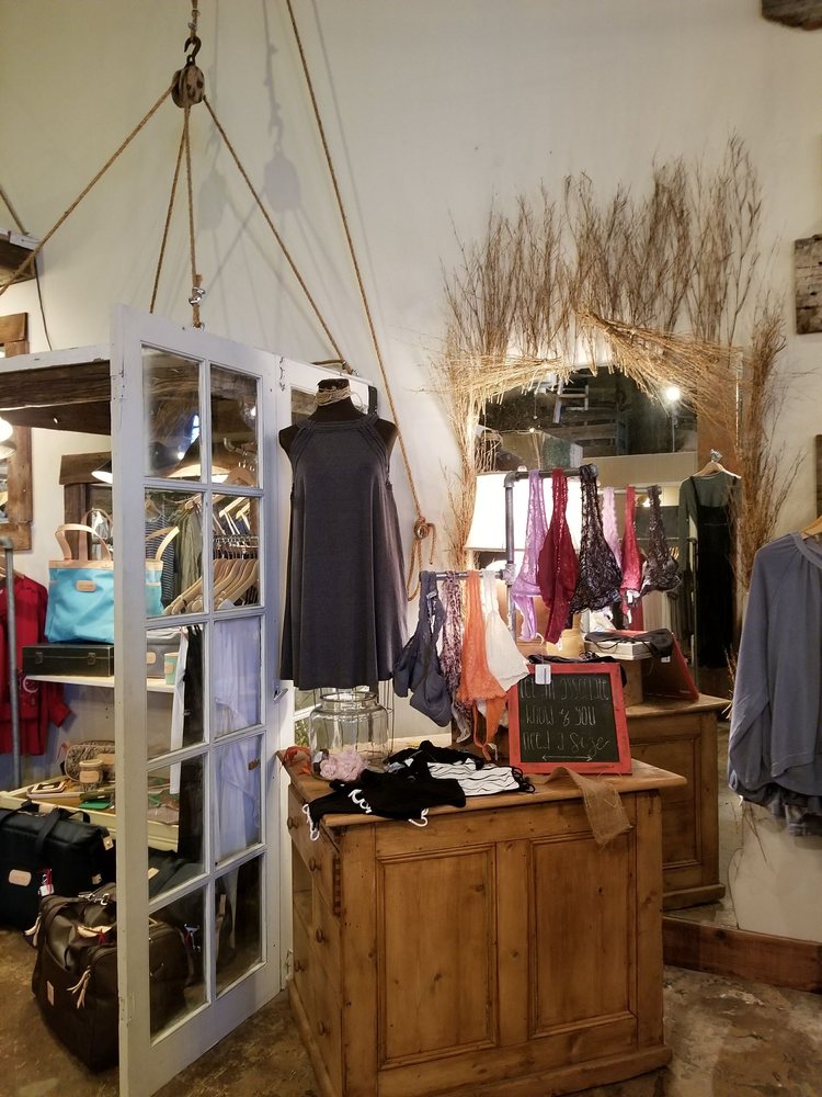 Roots Boutique