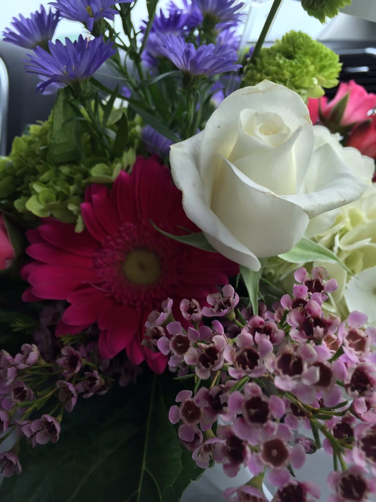 Fireplace Gift & Florist 33 Photos Florists 6800 E Main St