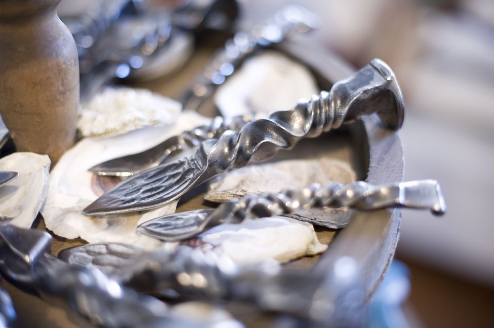 Lone Leaf Gallery & Custom Framing