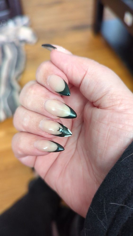 Skyview Nails