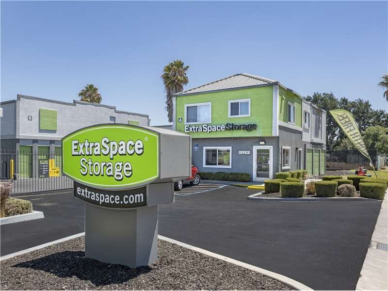 Extra Space Storage