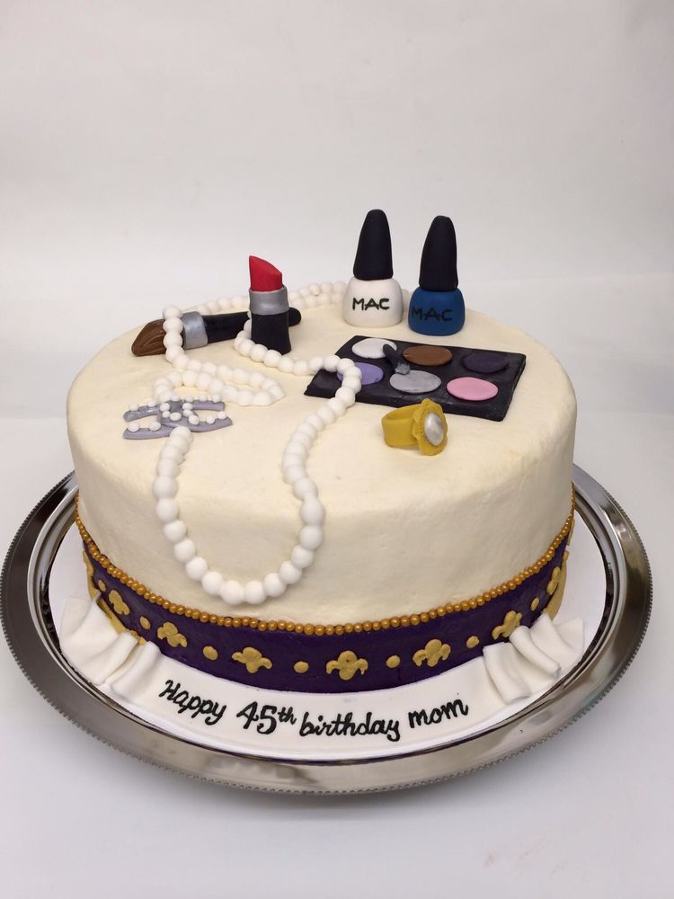 Heavenly Divine Cakes