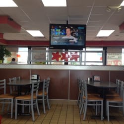 Hardee S 10 Reviews Fast Food 2163 Oakwood Ave Geneseo Il Photo Of Hardee S Geneseo Il United States