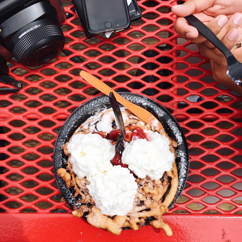 Funnel Cakes 19 Photos & 13 Reviews Desserts 380 Santa Monica