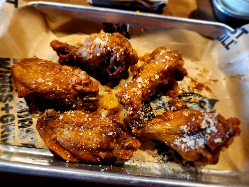 East Coast Wings + Grill