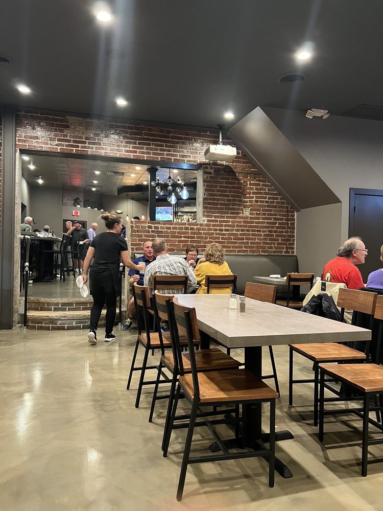 Corner 612, Peru Roadtrippers