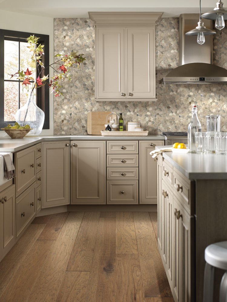 image of business Molyneaux Tile Carpet Wood