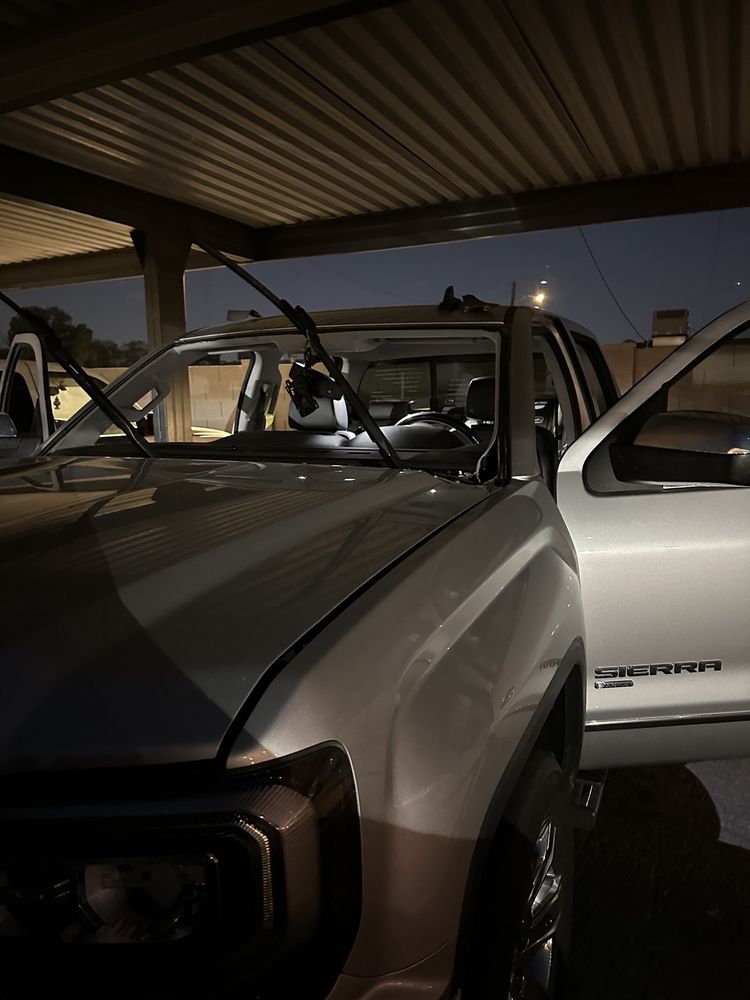 Velasquez Auto Body Specialists