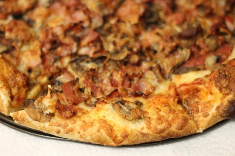 Pizza Café Taché