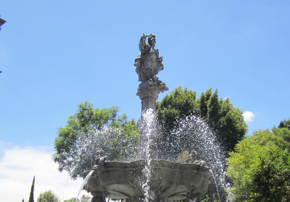 Fuente de San Miguel Arcangel Local