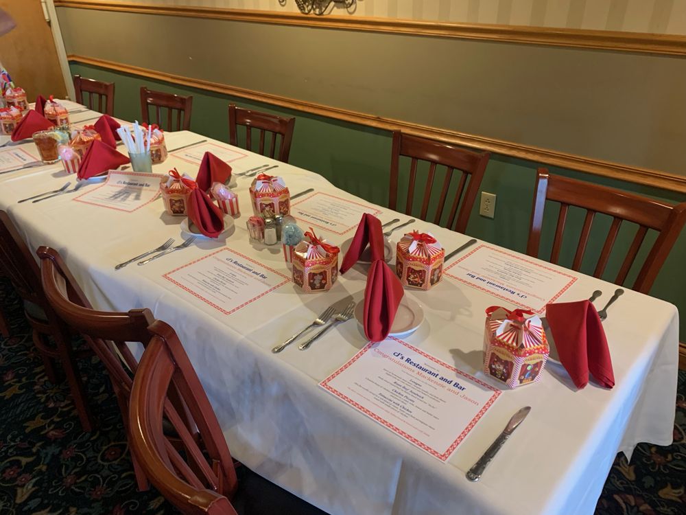 CJ's Restaurant & Bar, O'Fallon Roadtrippers