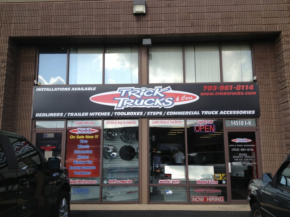 Trick Trucks & Cars