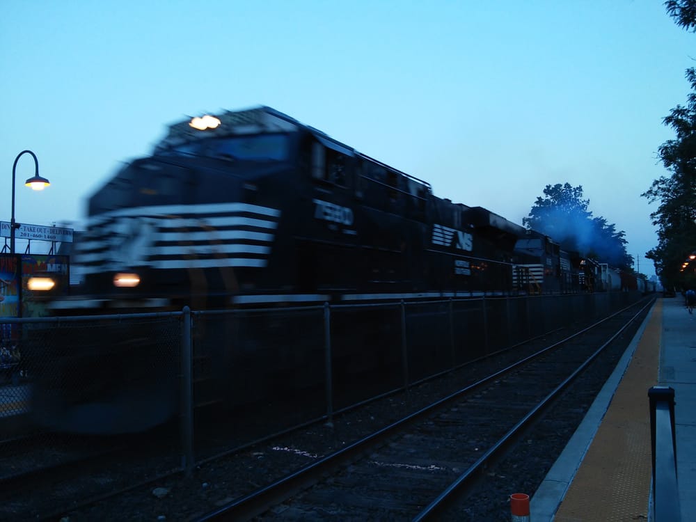 Rutherford Train Station - Train Stations - 180 Union Ave, East Rutherford, NJ - Yelp