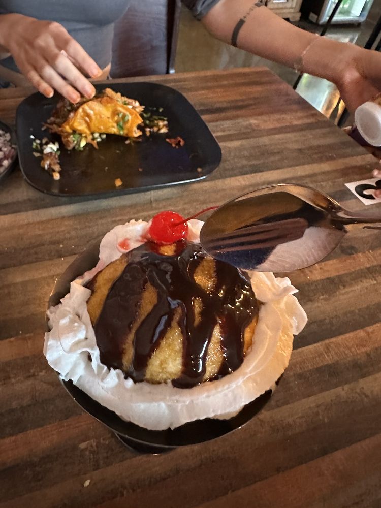 Javier’s Bar & Grill