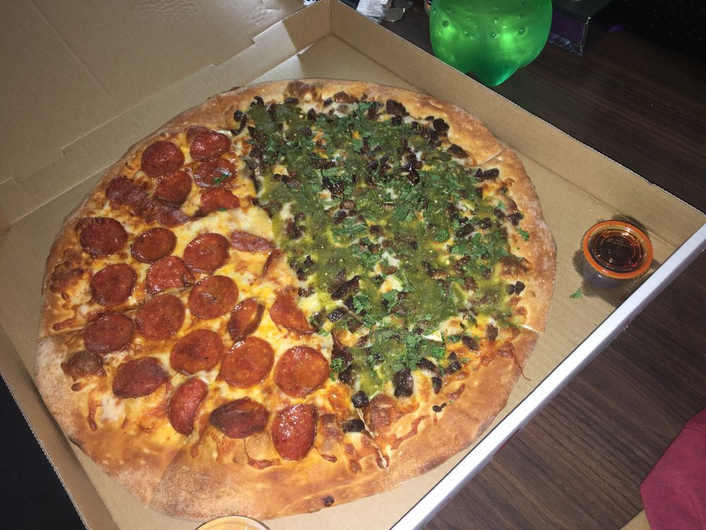 Fiesta Pizza 10 Reviews Pizza 1950 Lancaster Dr NE, Salem, OR