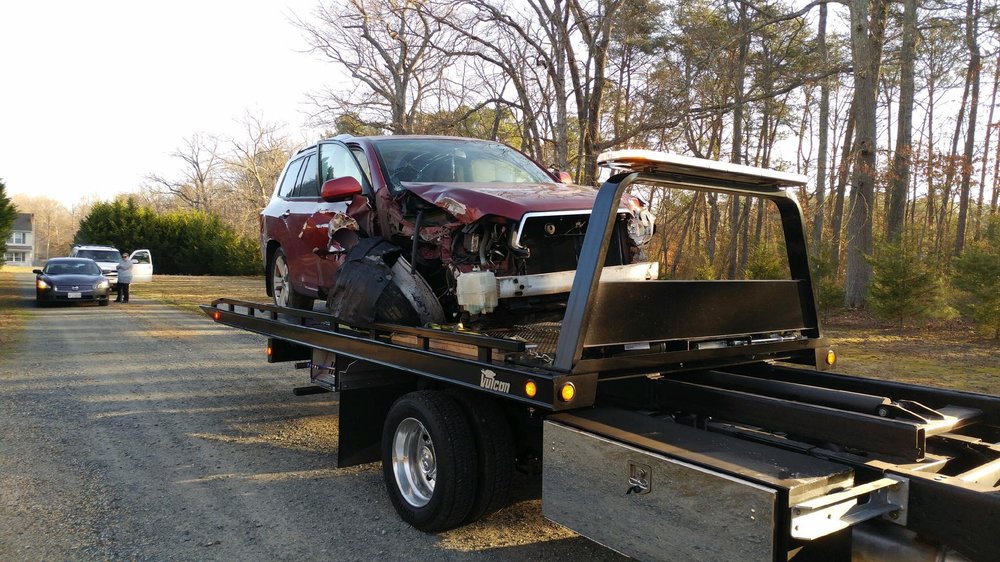 Towing business in California, MD