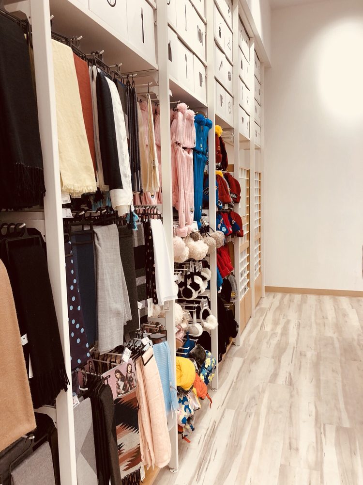 Miniso 48 Photos & 11 Reviews Department Stores 9940 137 Avenue