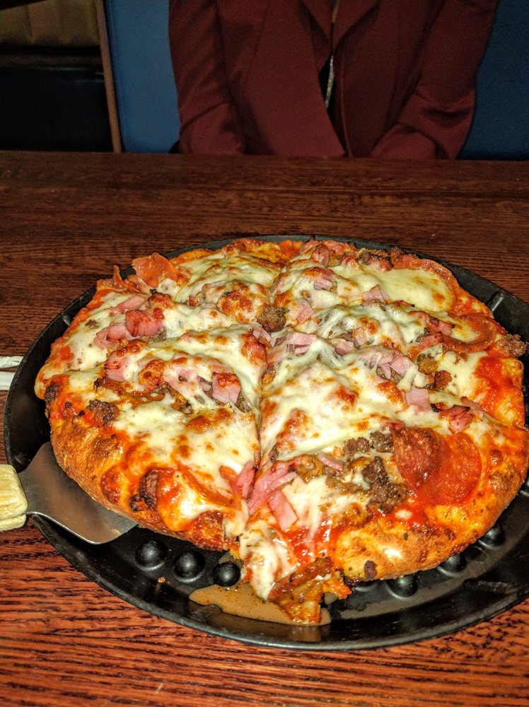 Delia's Pizzeria & Grille