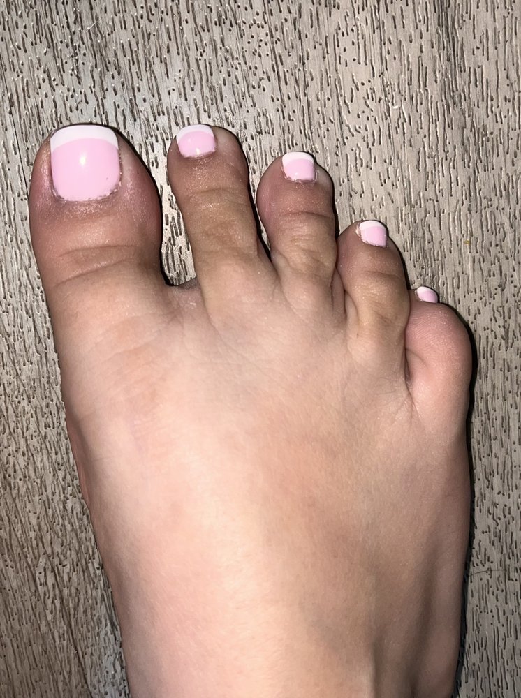 Luxury Nails and Spa Image