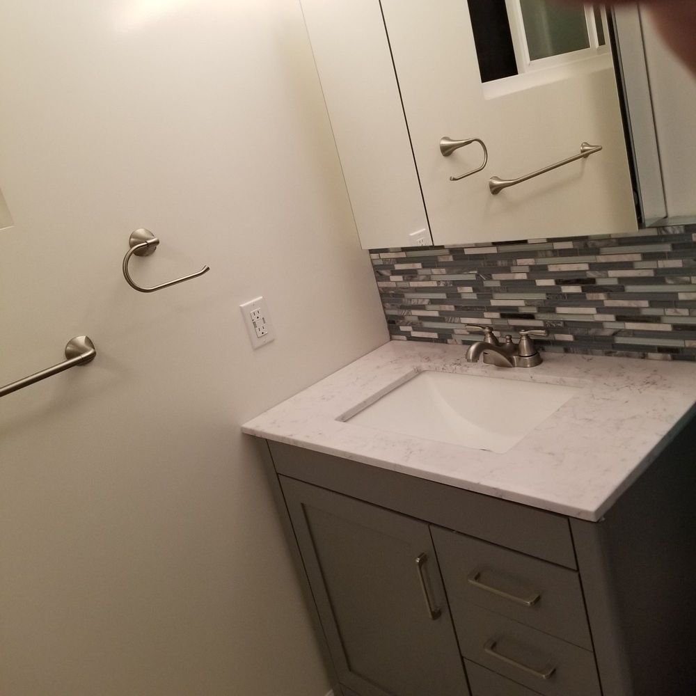 J&R Custom Walls