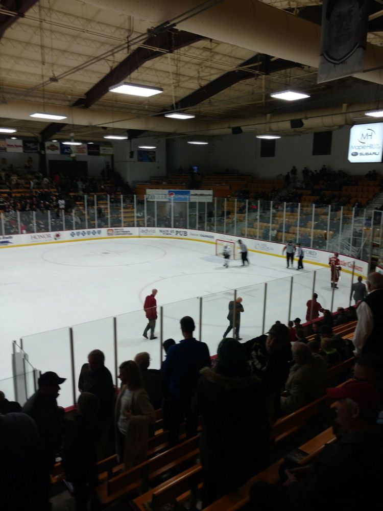 Lawson Ice Arena Skating Rinks 2009 Howard St, Kalamazoo, MI
