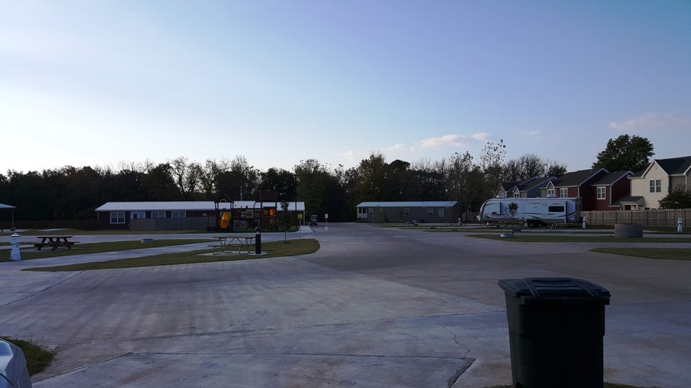 Monkey Island RV Resort 11 Photos Vacation Rentals 56140 E 280th