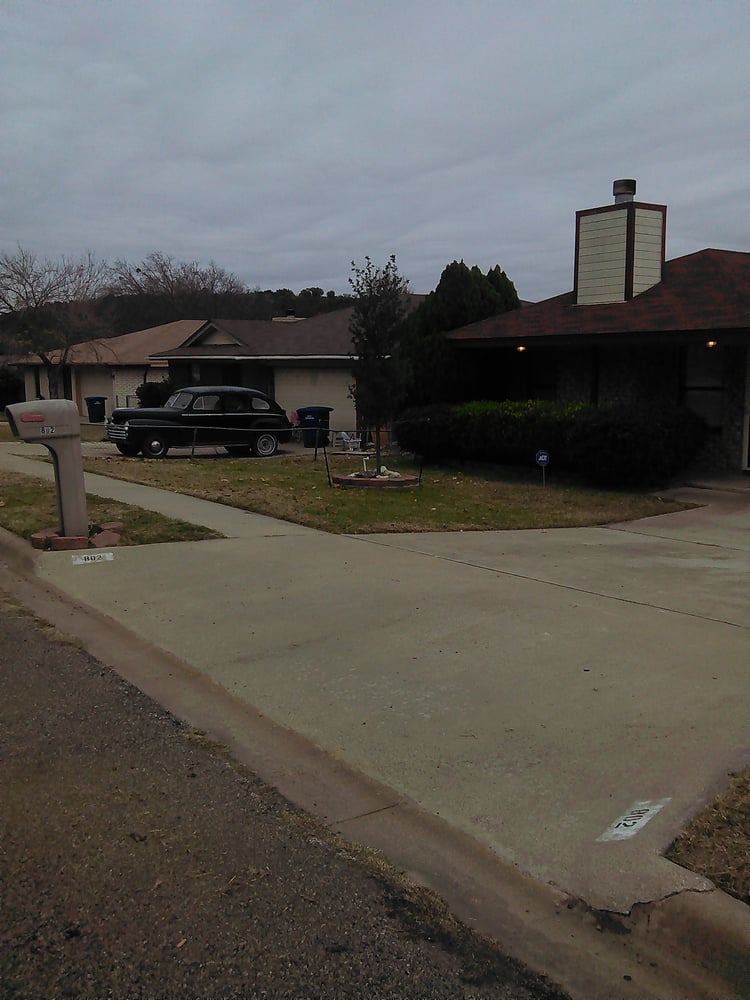A Razzor Edge Lawn Care