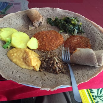 Habesha Ethiopian Restaurant Closed 2225 13th Ave S Photo Of Habesha Ethiopian Restaurant Fargo Nd United States Veggie Platter