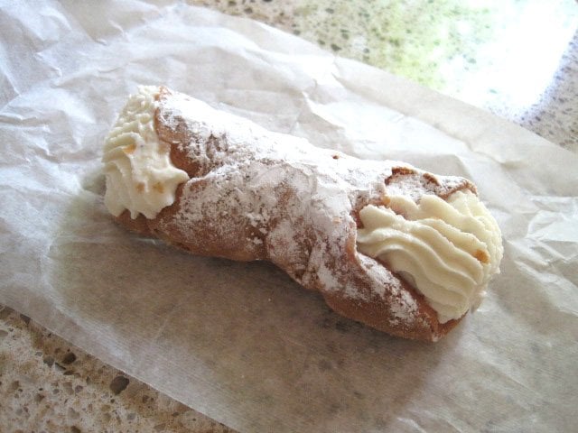 Roccos Bakery
