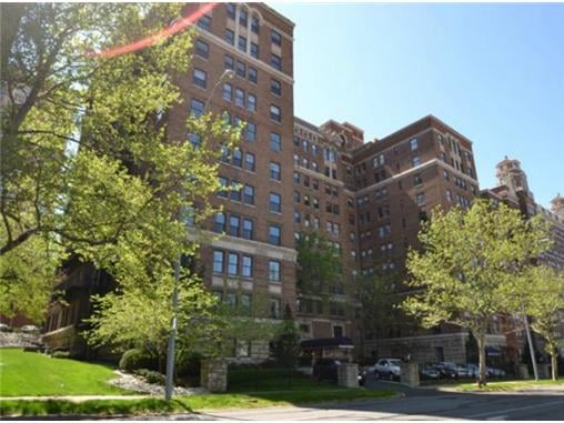 Hemingway Iniums 229 Ward Pkwy Country Club Photo Of Hemingway Iniums Kansas City Mo United States Plaza Condos