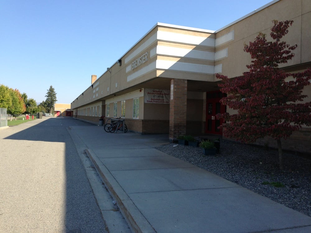 Brewster Elementary School Elementary Schools 502 S 7th St