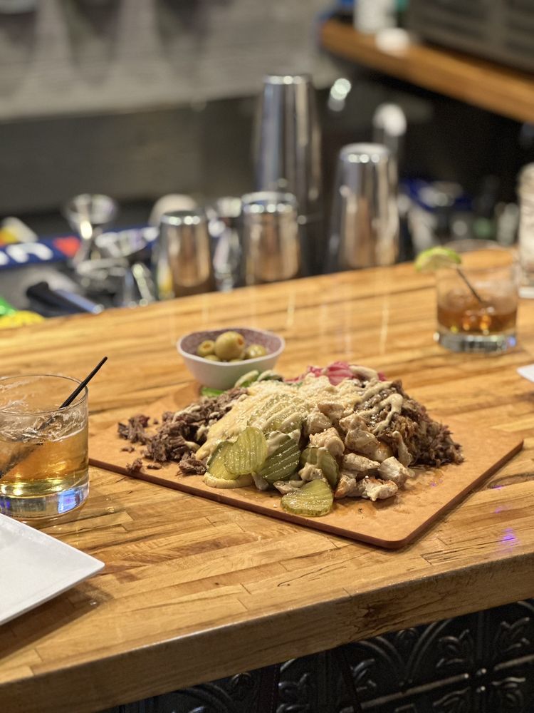 Frady’s Taphouse & Eatery