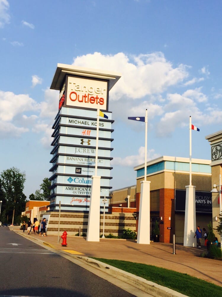Tanger Outlet National Harbor 76 Photos & 142 Reviews Outlet