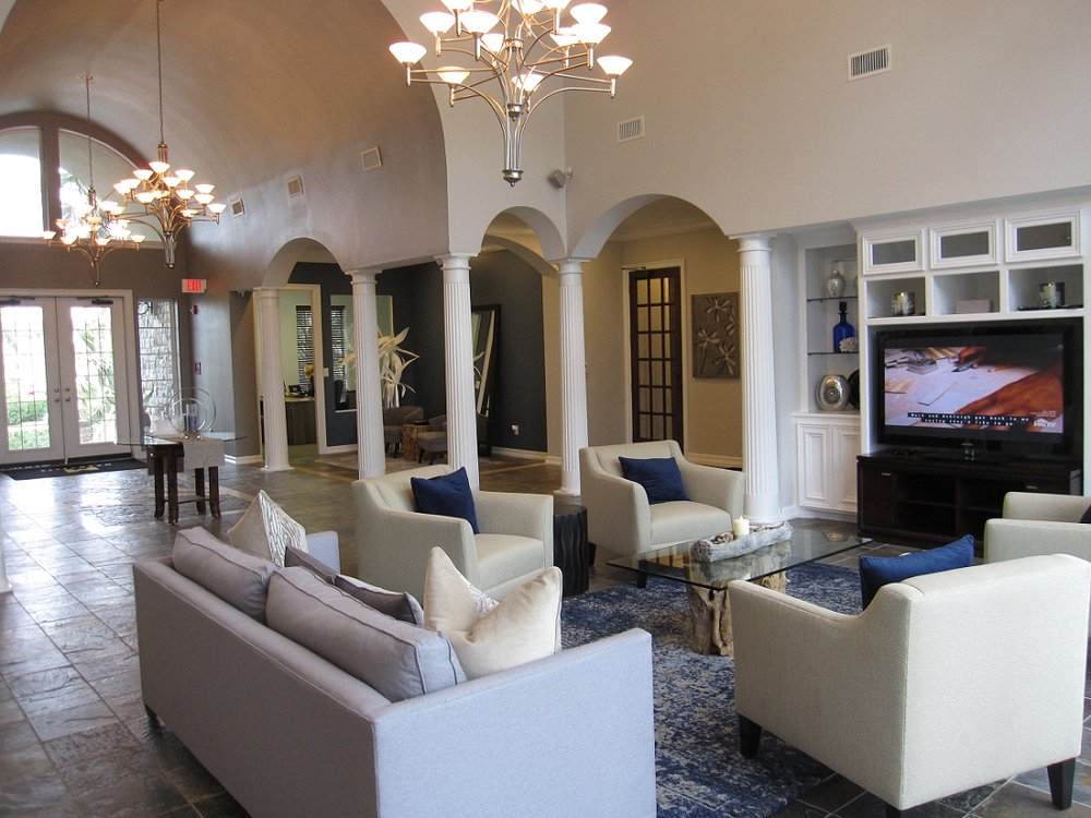 Club of the Isle Apartments