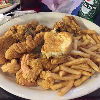 O Neal S Seafood Restaurant Closed 2330 E P Rd Photo Of O Neal S Seafood Restaurant Gulfport Ms United States