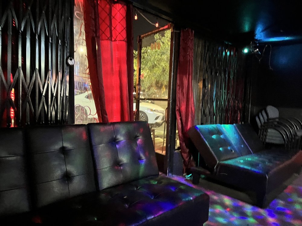 Sinners Hookah Lounge