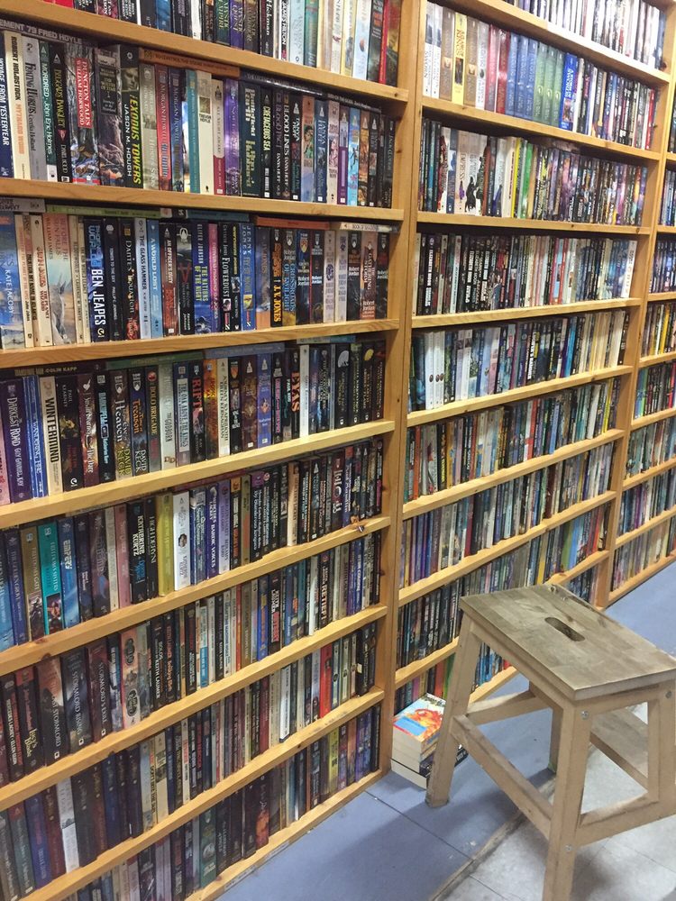 Pulpfiction Books 69 Reviews Bookstores 2422 Main St, Mount