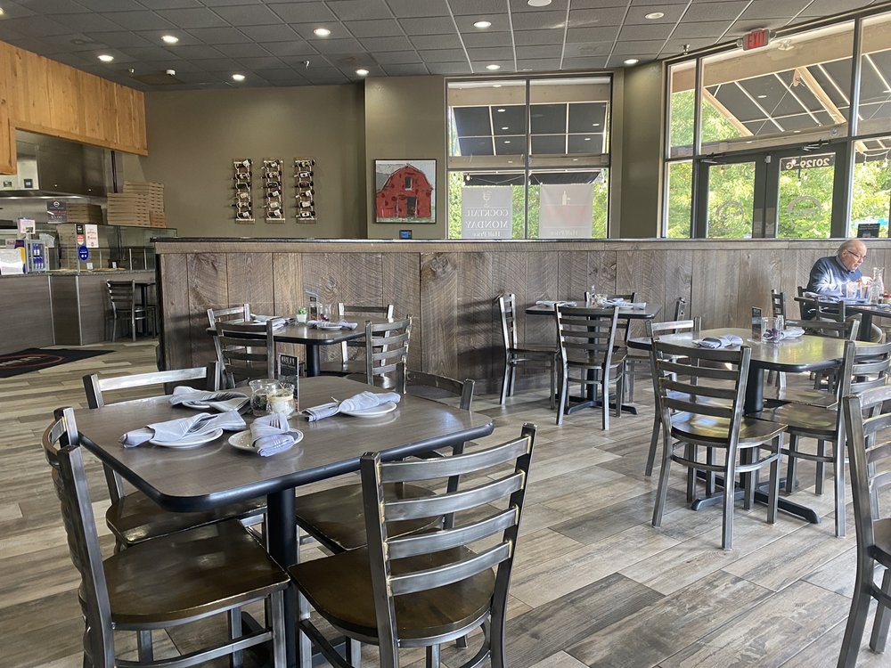 Maola's Pizza and Restaurant