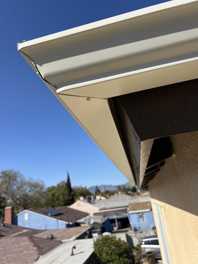 Geo' Metal  And Gutters