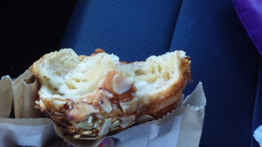 almond croissant starbucks