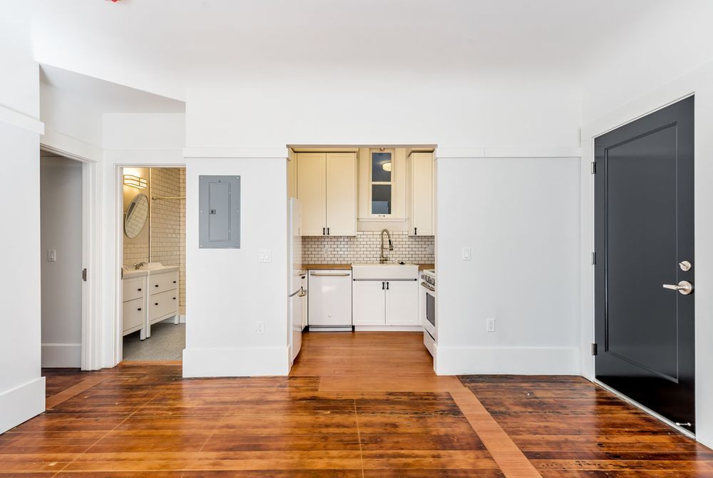 Bay Apartment Advisors