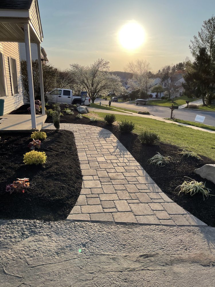 Motta's Country Gardens and Landscaping