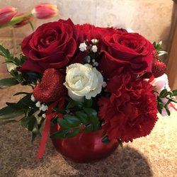 J M Gift Baskets Flowers 48 Photos Florists Reviews Photo Of J M Gift Baskets Flowers Beverly Ma United States This