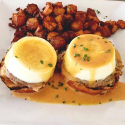 Brunch 168 Photos 236 Reviews Breakfast 800 N Photo Of Brunch Milwaukee Wi United States Benedict