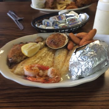 Golden Bay Seafood Restaurant 20 Photos 27 Reviews American Photo Of Golden Bay Seafood Restaurant Columbia Sc United States Broiled Deluxe