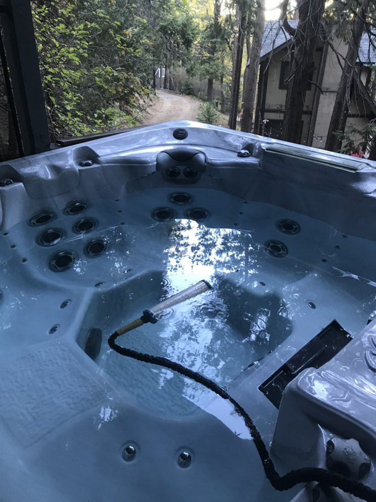 Bentons Pool And Spa