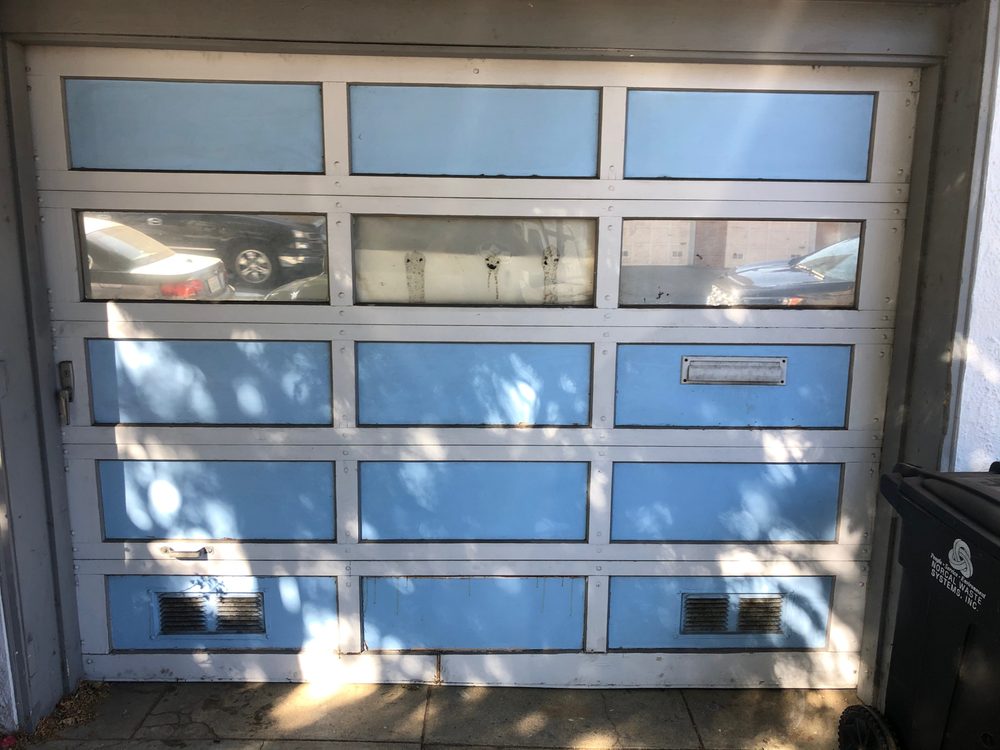 Oakland's Best Garage Door