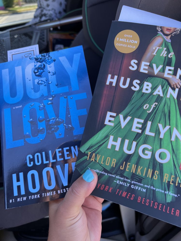 Island Book Store-Kitty Hawk